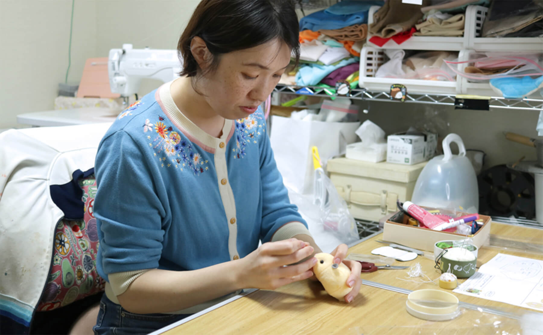 ぬいぐるみをつくるばんばぱえりあさん